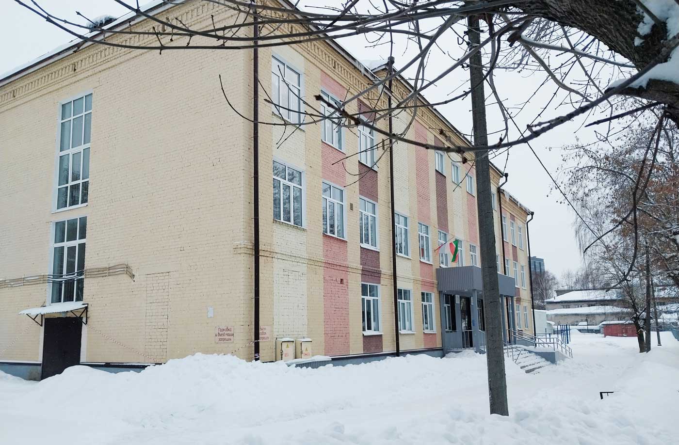 43 школа Казань, отзывы учеников и бывших сотрудников ниже в таблице.