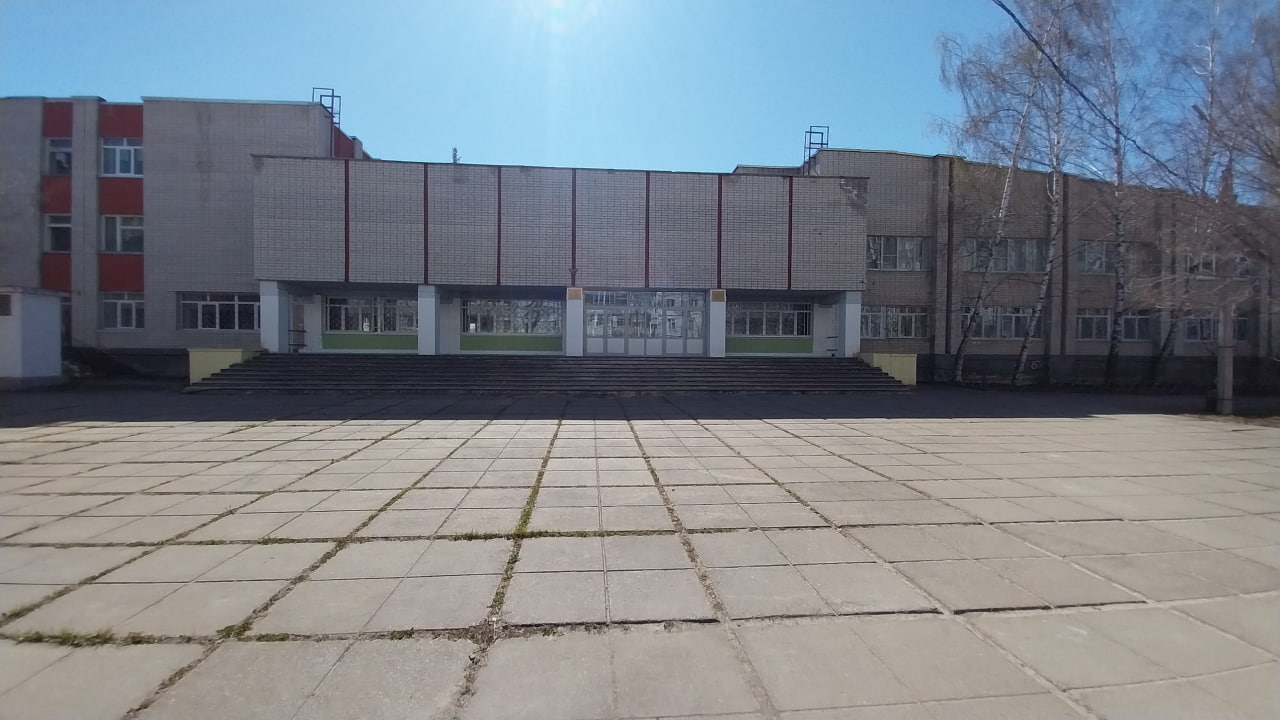 Фото школы №89 Казани разместил на первом месте.