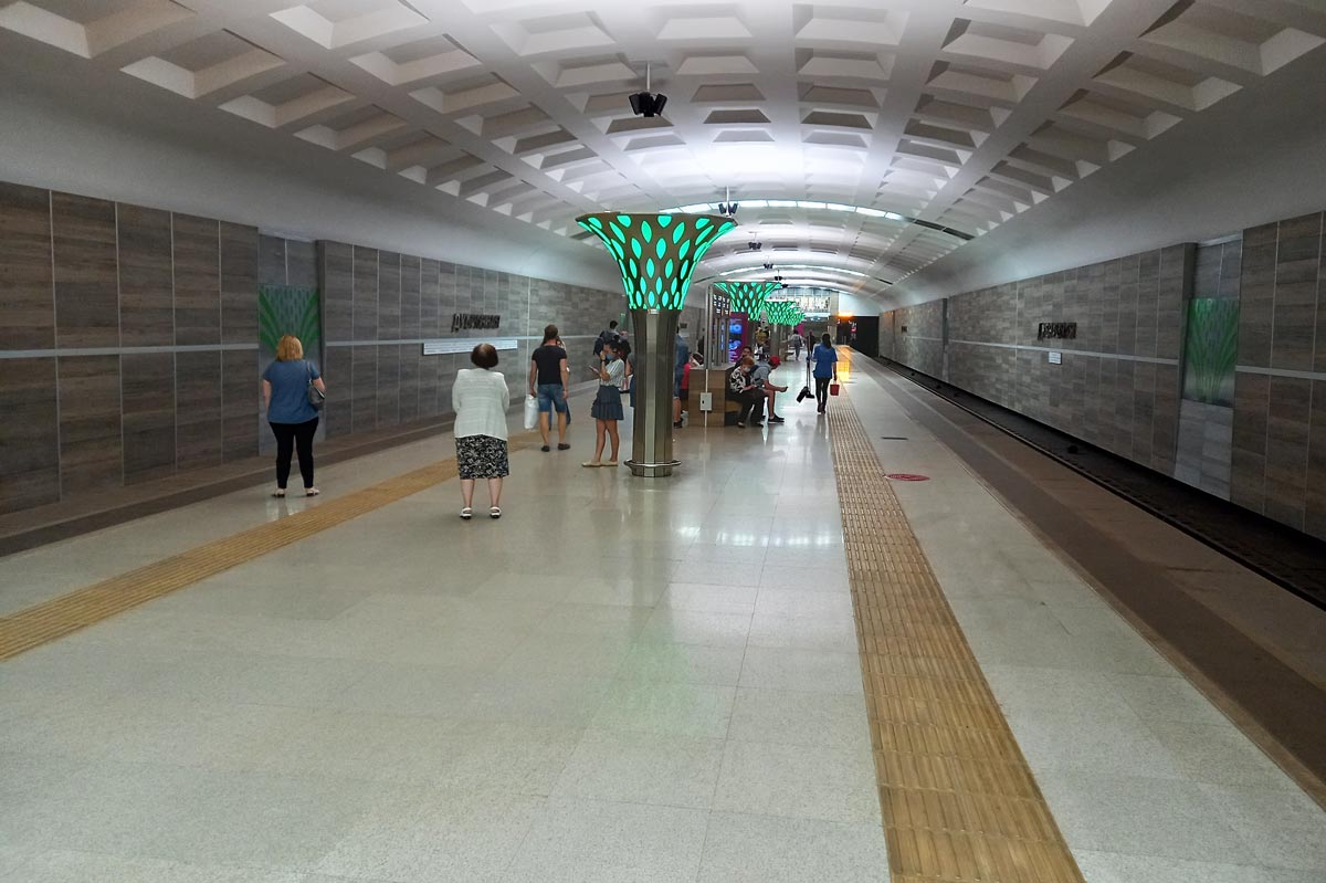 Один из свежих станций метро это остановка Дубравная, где можно наглядеться видом свежей отделки.
