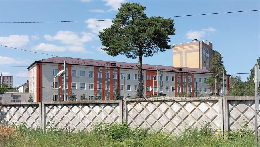 Главное фото по школе РСОШ Казани прикреплен в начале.